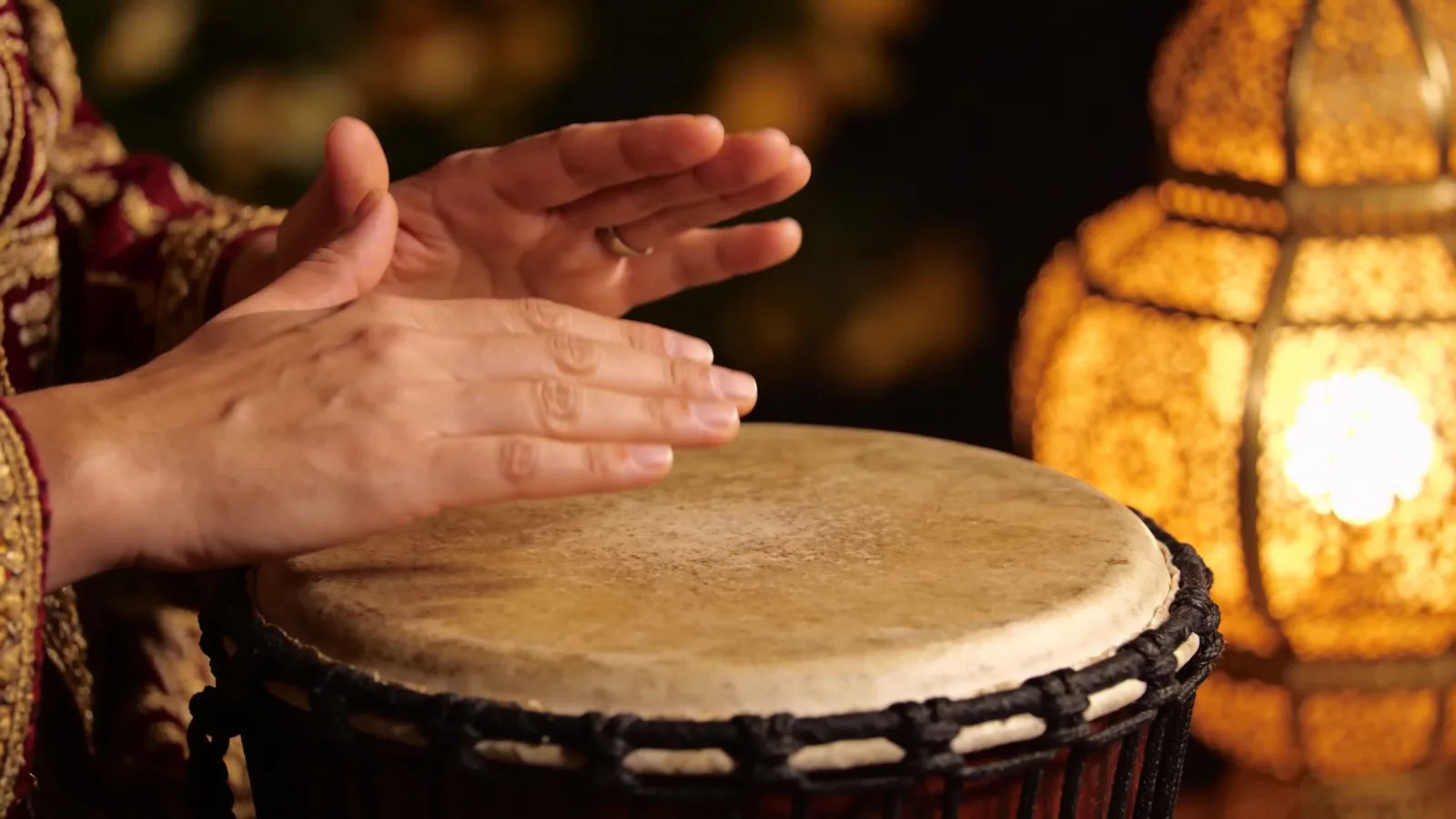 Direct the Egyptian sound in plain English