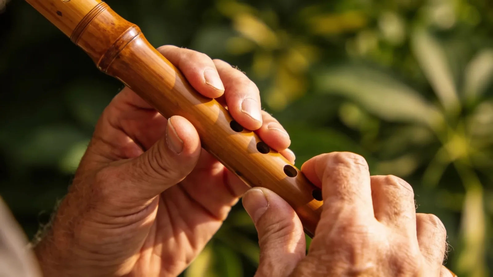 Direct the flute sound in plain English
