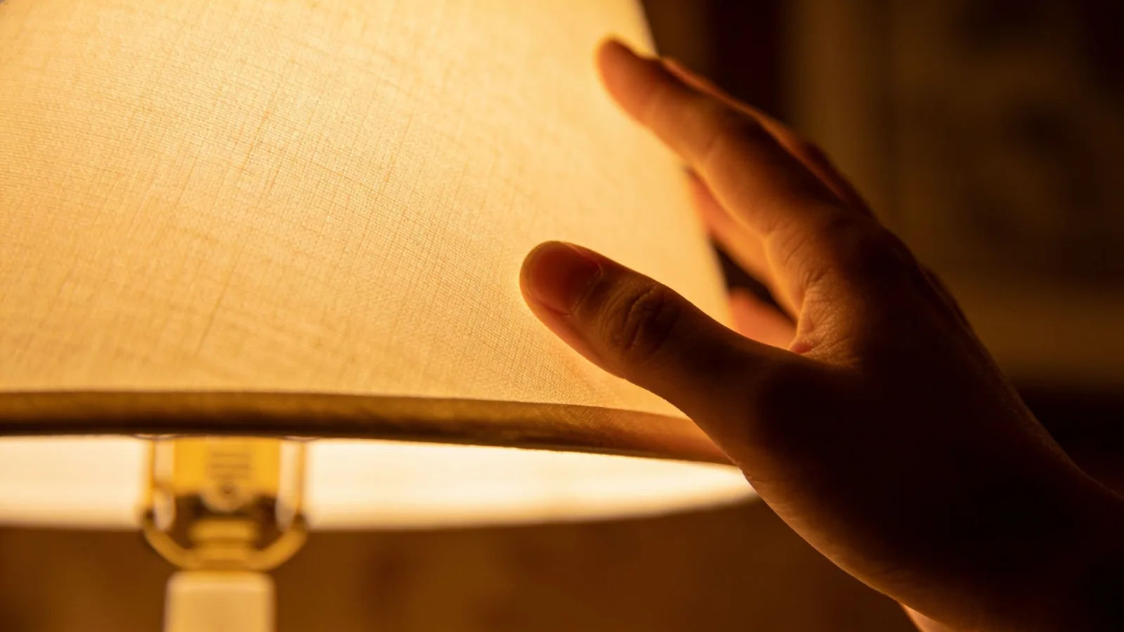 Direct the devotional sound in plain English