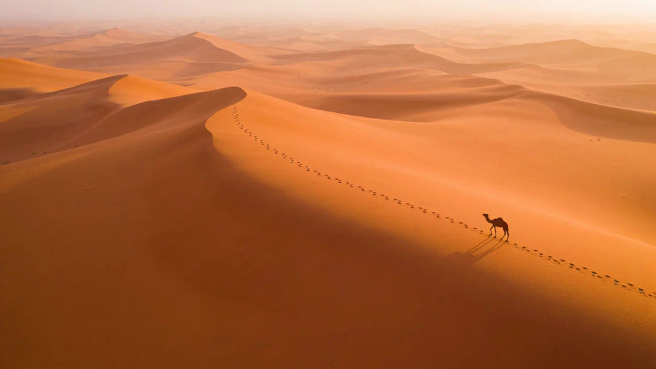 Keep a long desert crossing moving without music