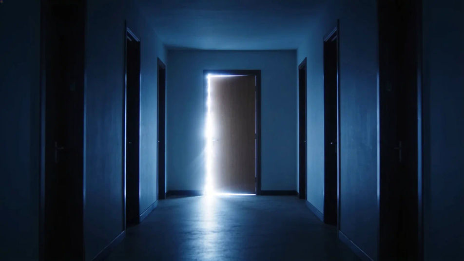 Let a room get cleared behind a closed door
