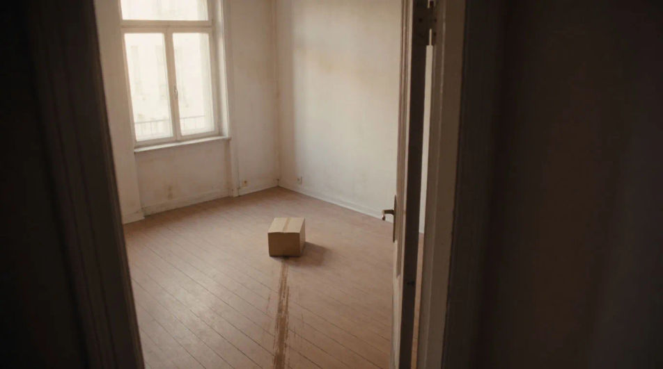 Fill a quiet move-in without music