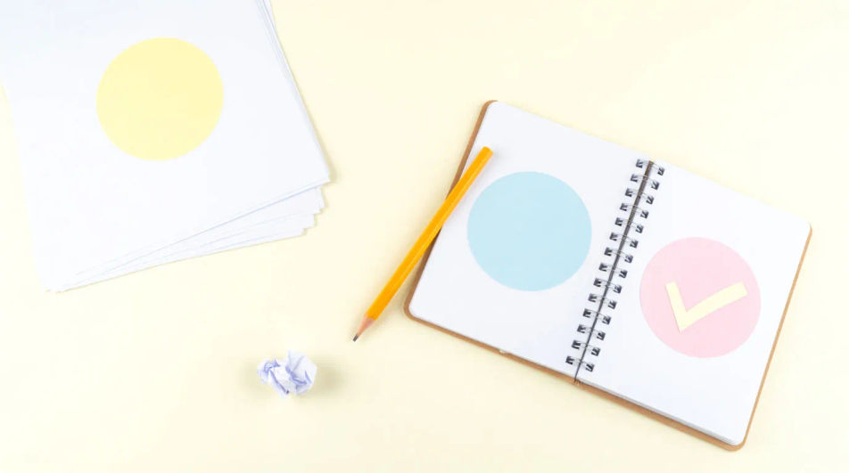 Fill a quiet screen with a cheerful cue