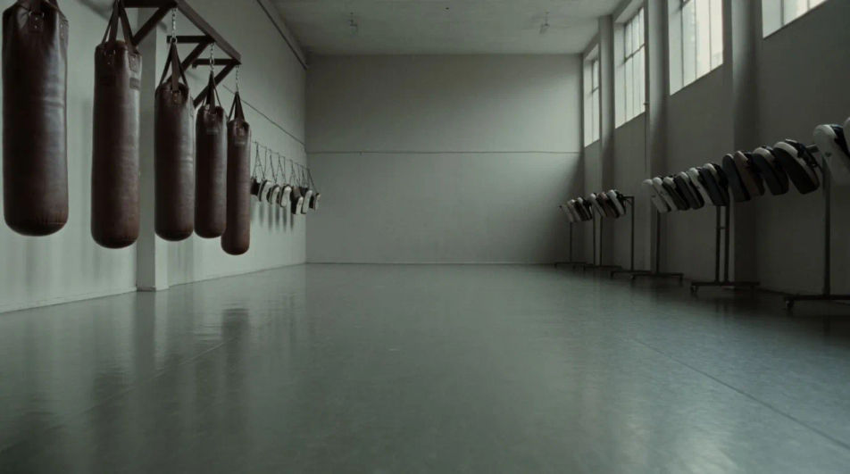 Fill a quiet training hall with rhythmic hits