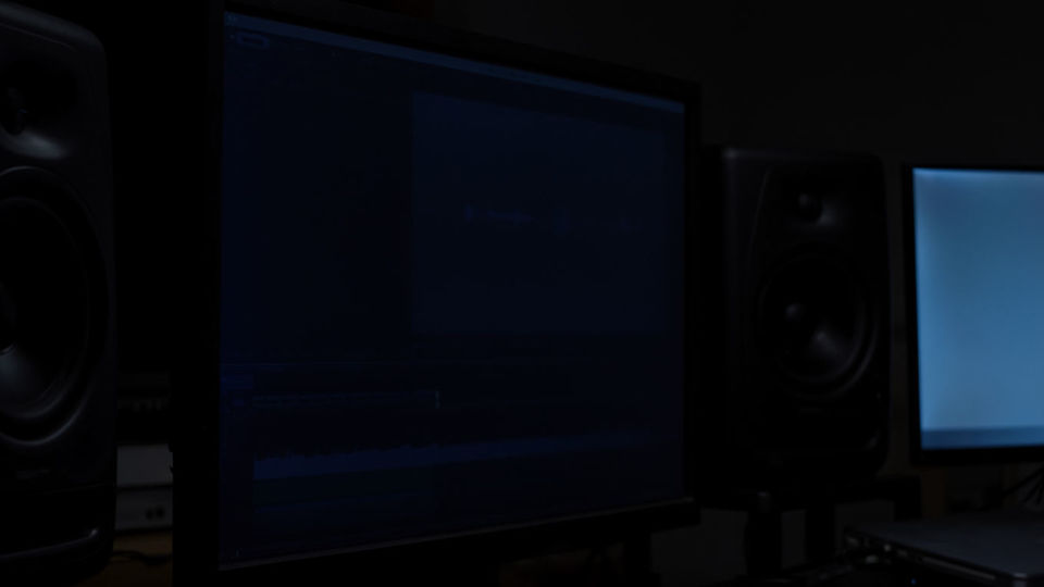 Fill a quiet stretch without music