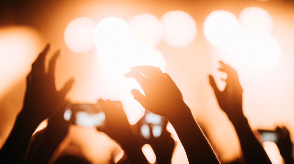 Imply a crowd you never show