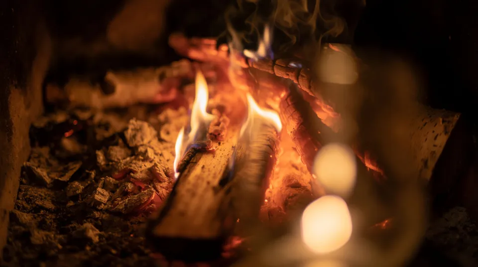 Low hearth fire for Sound effects for audiobooks