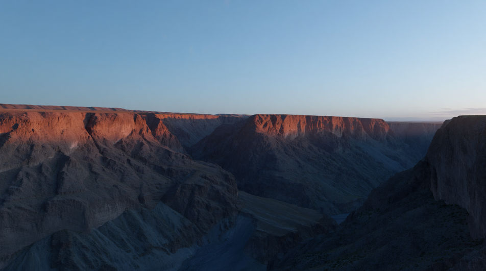 Let a far cry hold an empty canyon