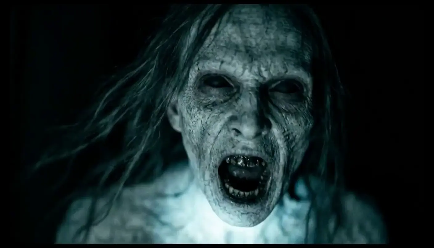 Jump scare: The Lunge