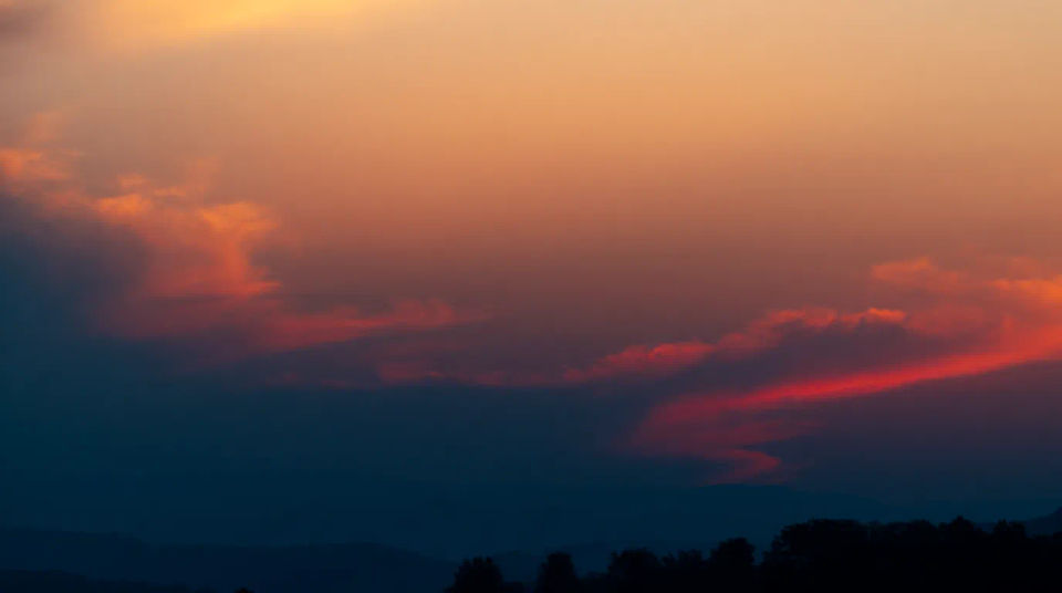 Twilight sunset to moonrise