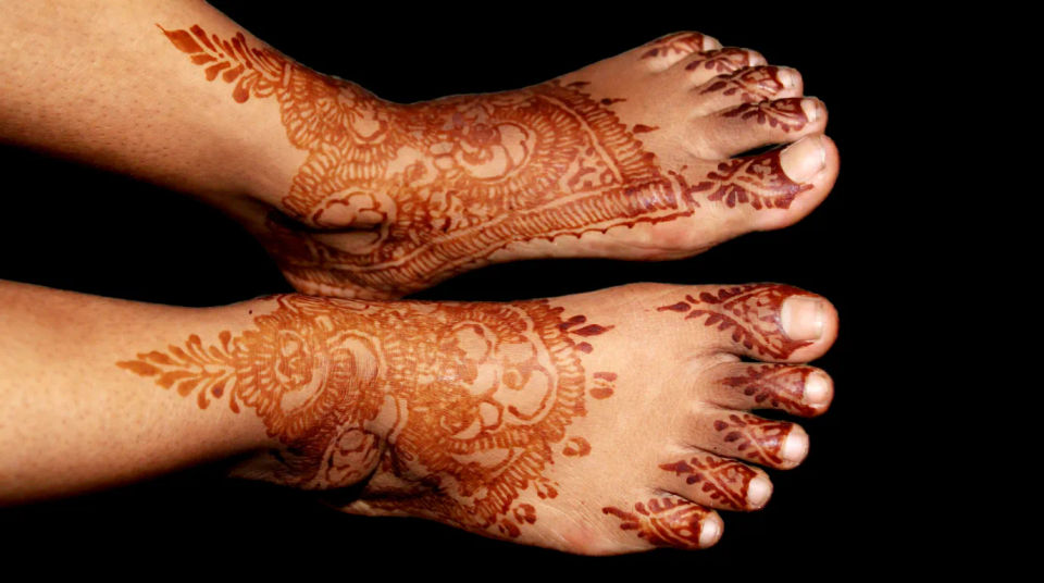 Foot and ankle henna