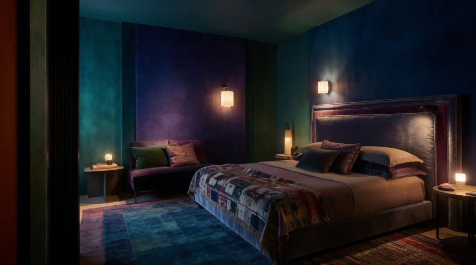 Luxuriös-stimmungsvolles Schlafzimmer
