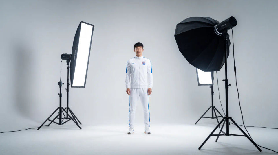 Studio-Posing-Session