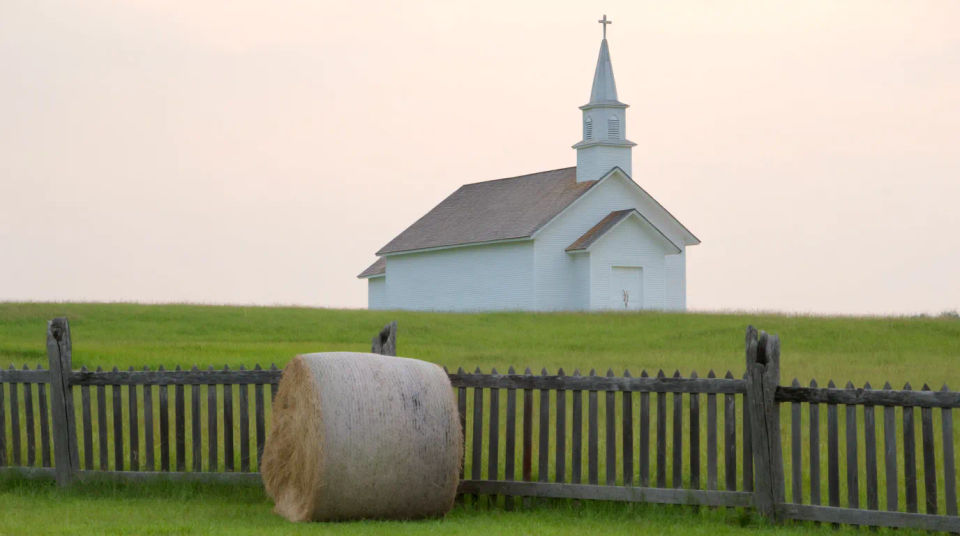 Paisaje de iglesia rural