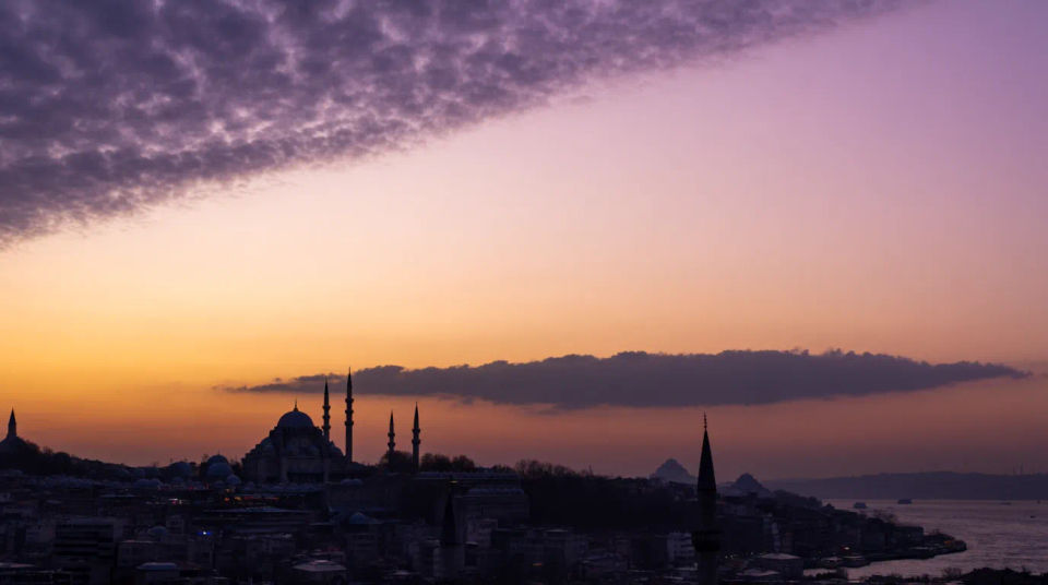 Skyline in der Dämmerung