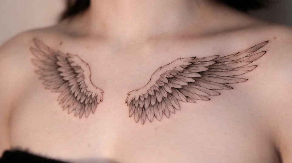 Chest and collarbone spread