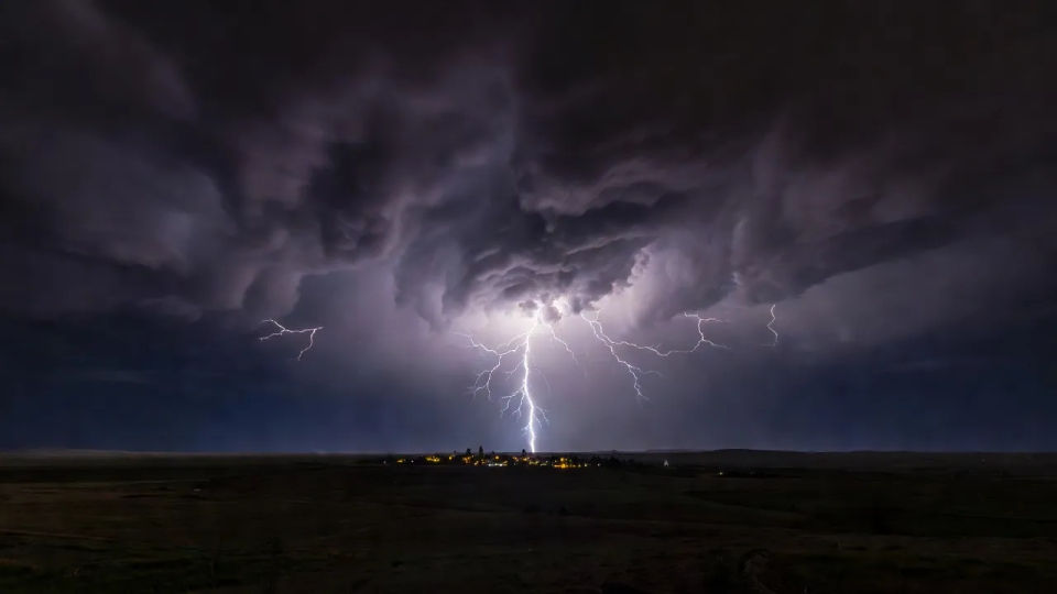 Distant-cell establishing shot