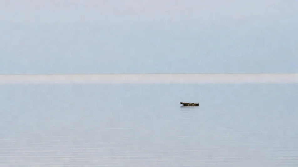 Flat-water panel