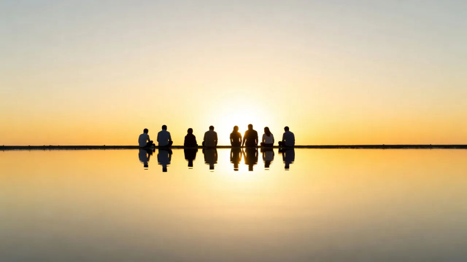 Water-mirror spread
