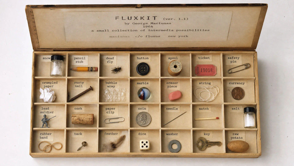 Open Fluxkit on a table