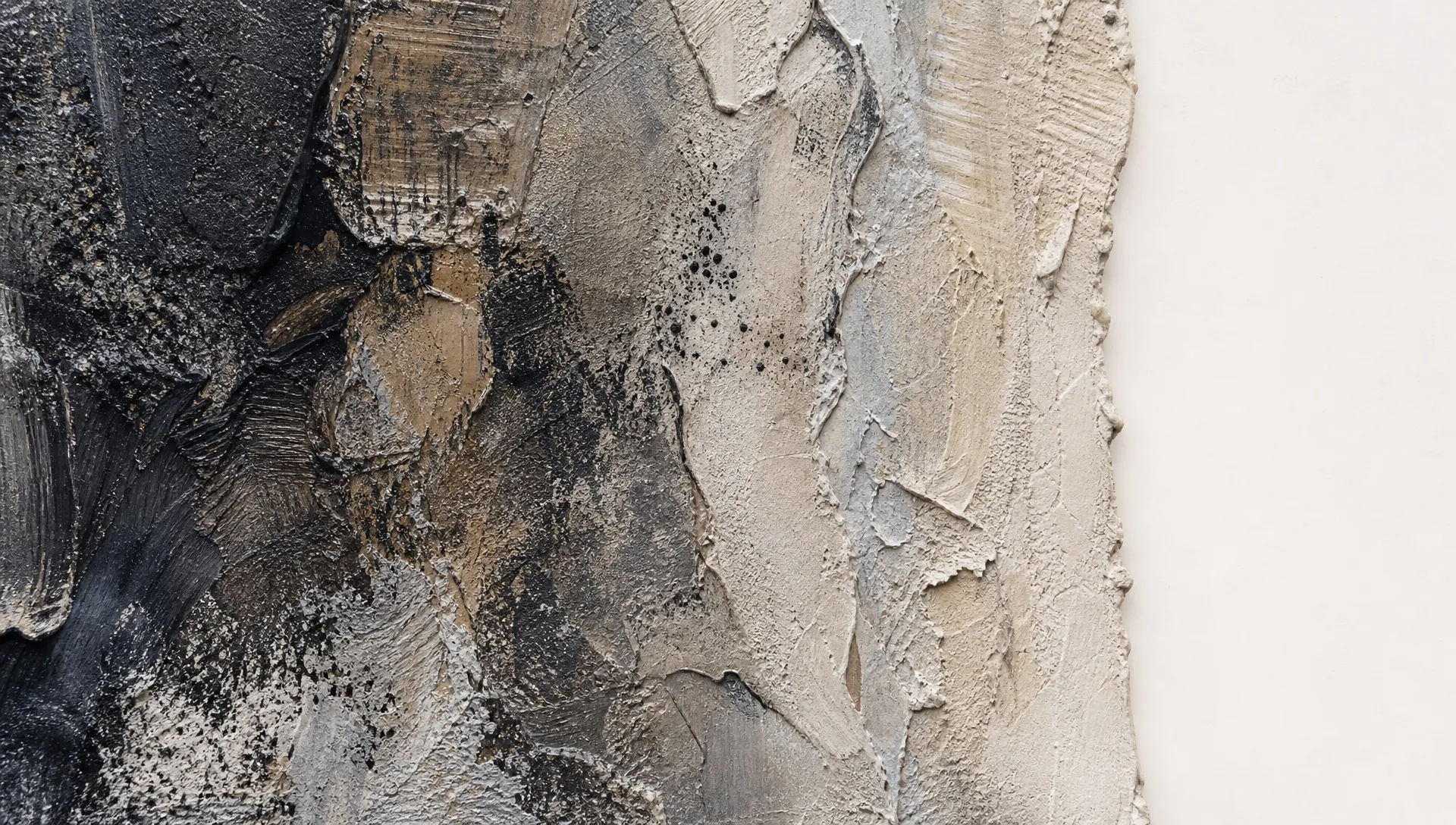 Detail-crop cover