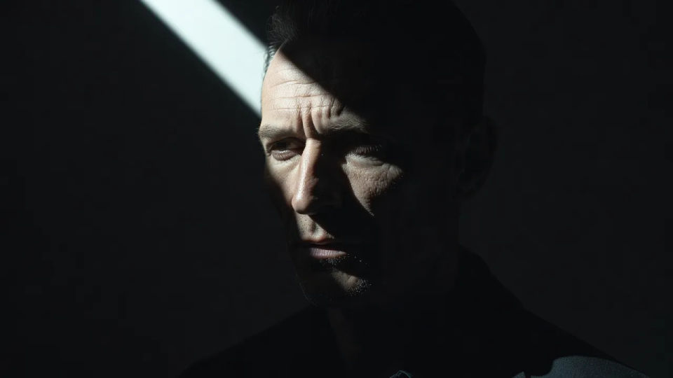 High side chiaroscuro