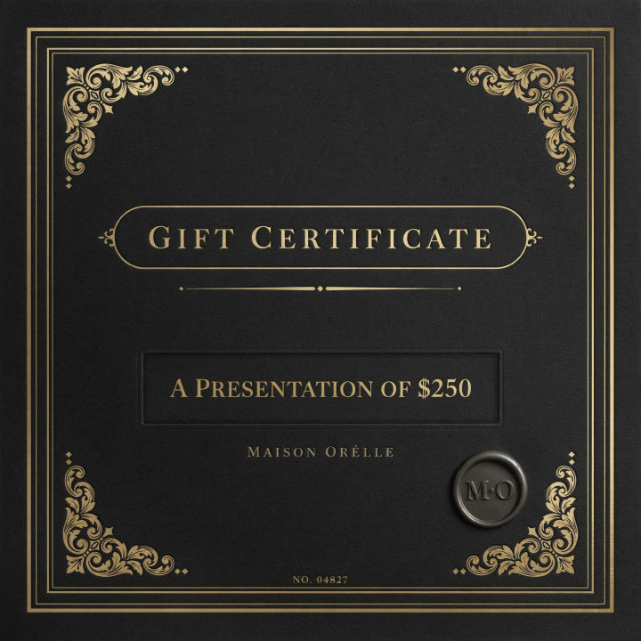 Vale-presente de luxo em grafite e dourado com floreios ornamentados