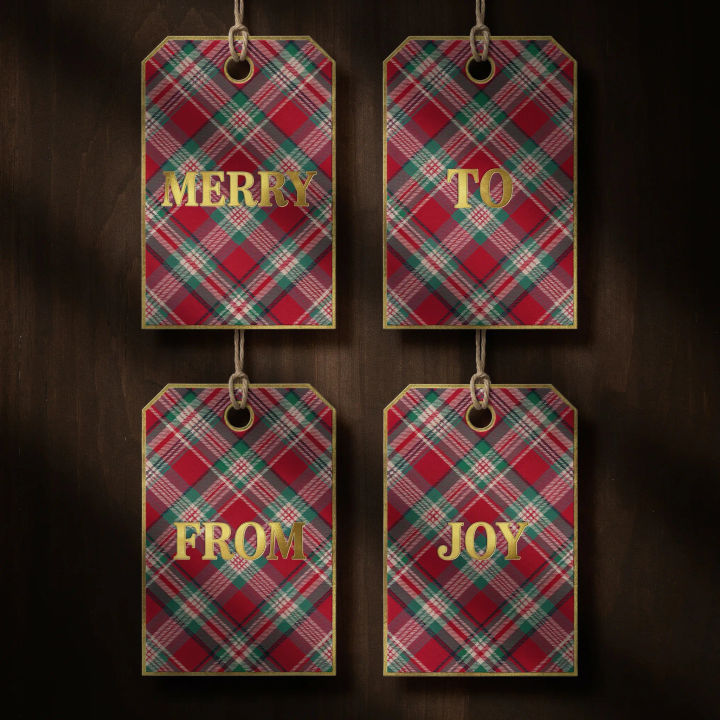 Tags de presente de fim de ano em xadrez vermelho e verde com bordas douradas