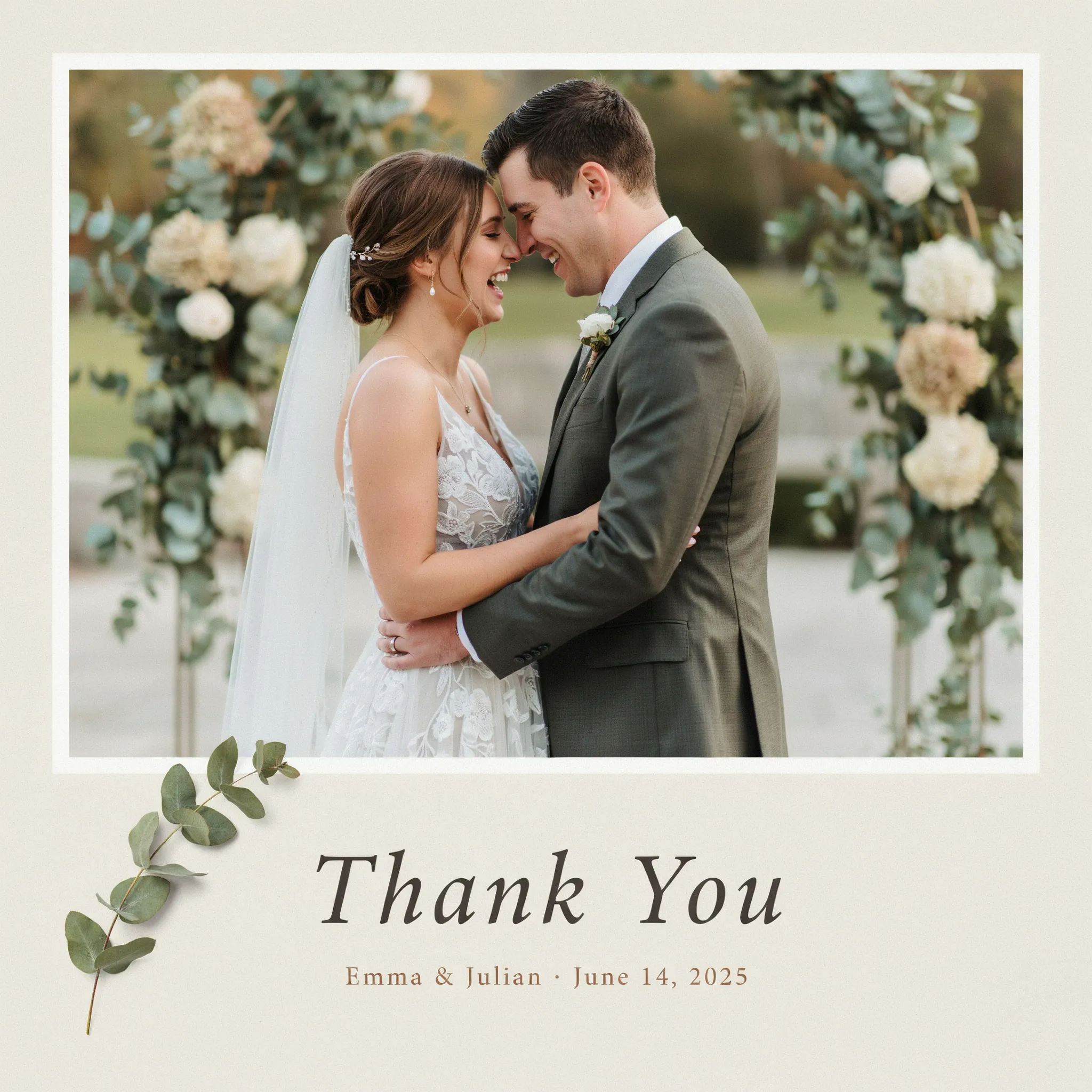 Photo wedding thank you card with a couple and a thank you line