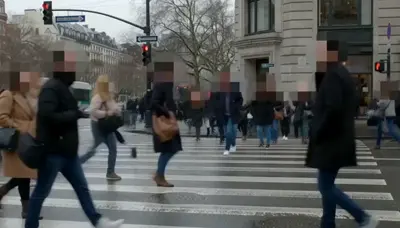AI pixelate effect